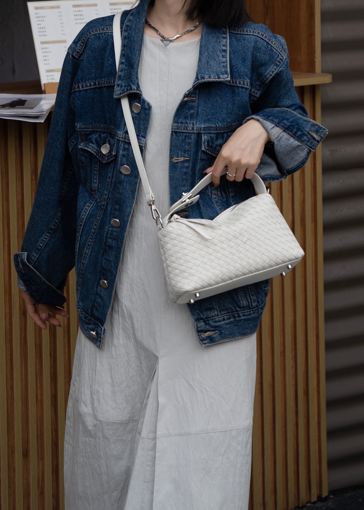 Women's White Woven Mini Top-Handle Crossbody Bag