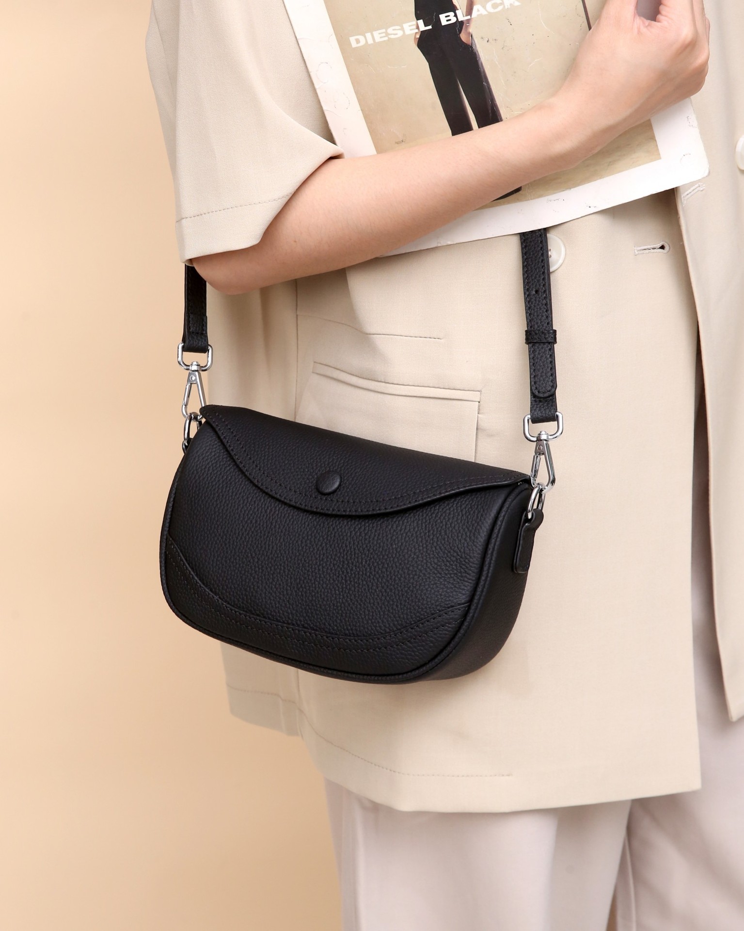 Women's Black Half-Moon Crossbody Bag