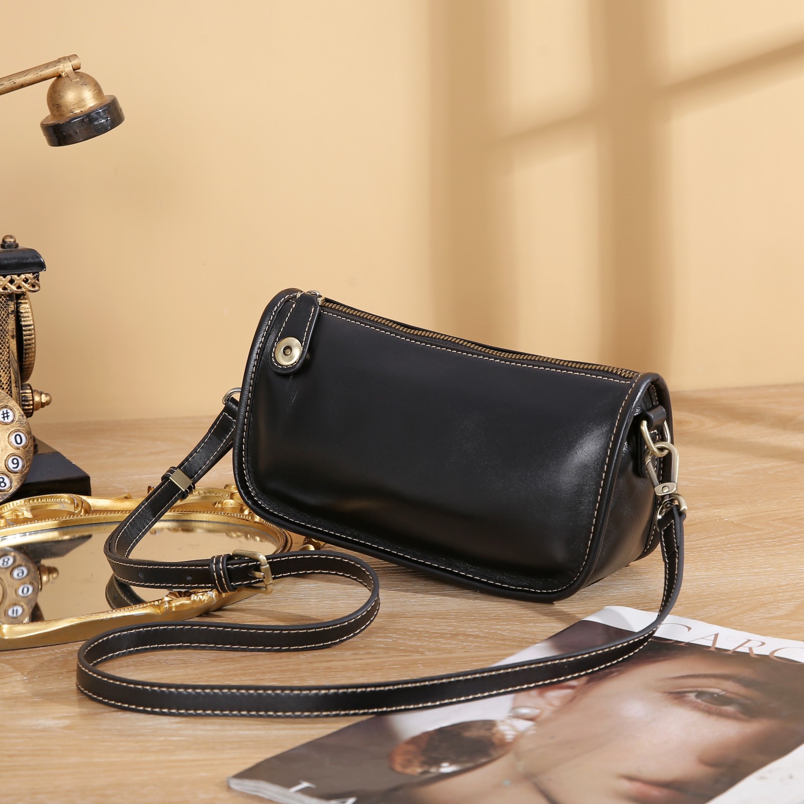 Women's Minimal Black Leather Crossbody Bag