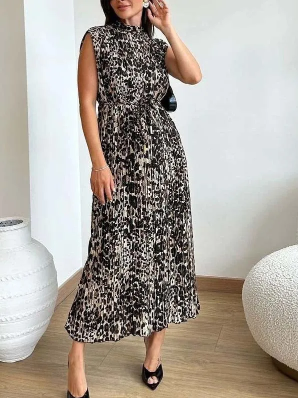 Leopard Print Sleeveless Pleated Midi Dress