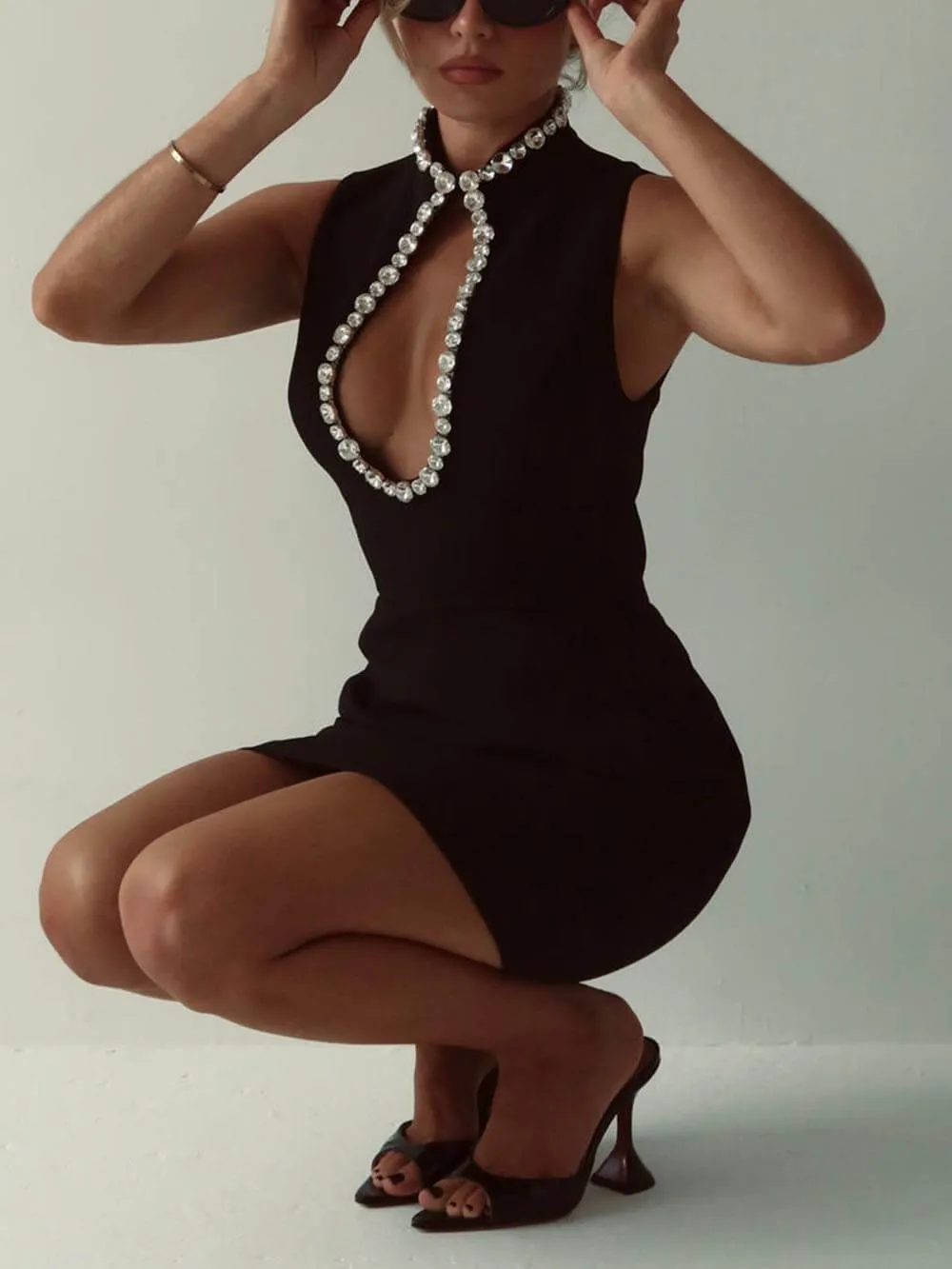 Elegant And Sexy Hollow Rhinestone Mini Dress