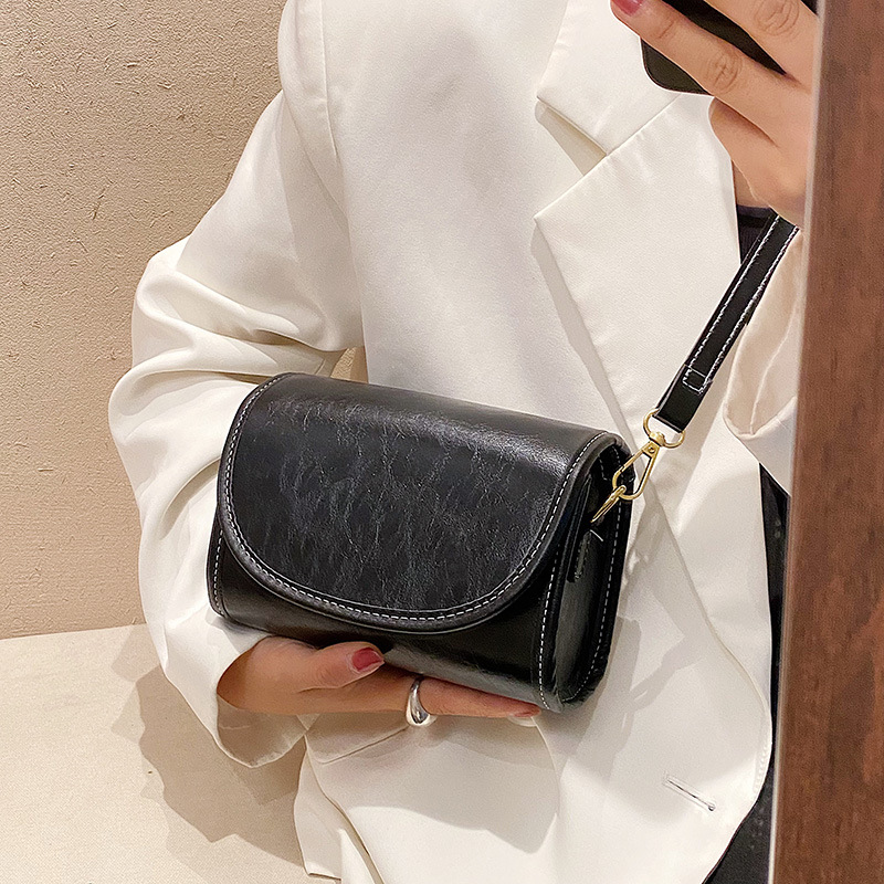 Retro Fashion Shoulder Bag Leather Crossbody Bag