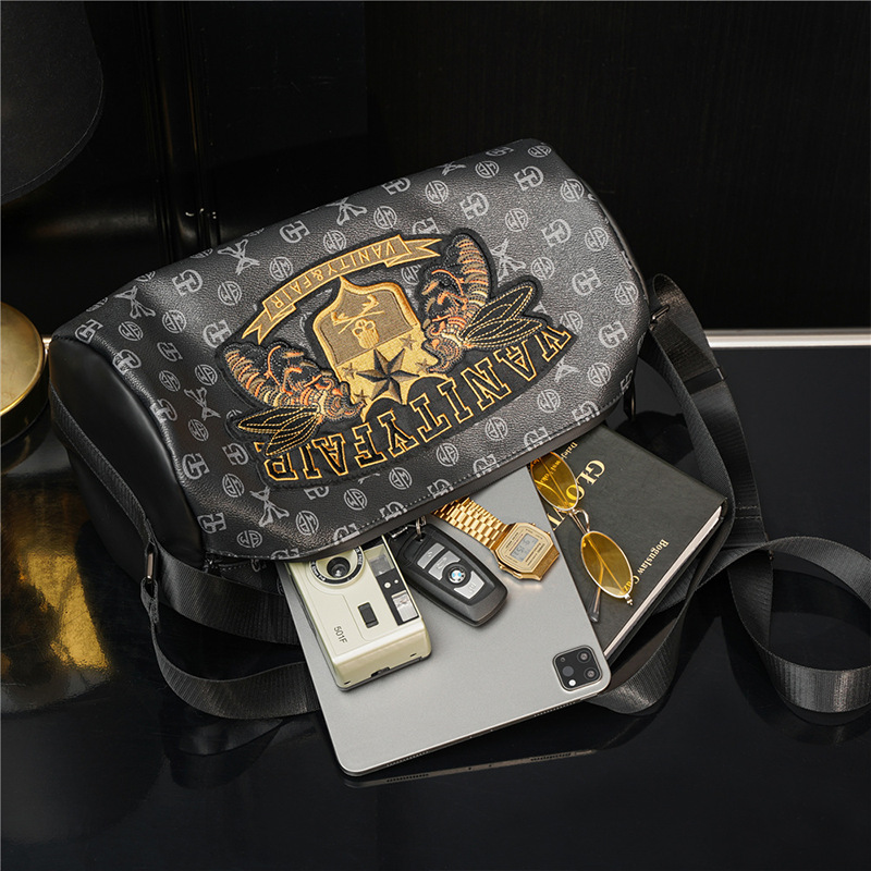 2023 New Letter Bee Pattern Cylinder Crossbody Bag