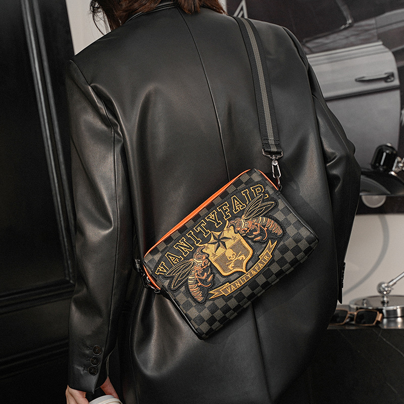 2023 New Men's Fashion Casual Embroidery Shoulder Slung Small Square Bag