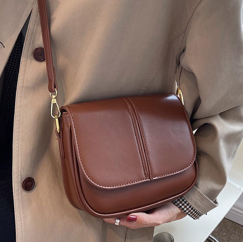 Retro Design Simple Shoulder Bag