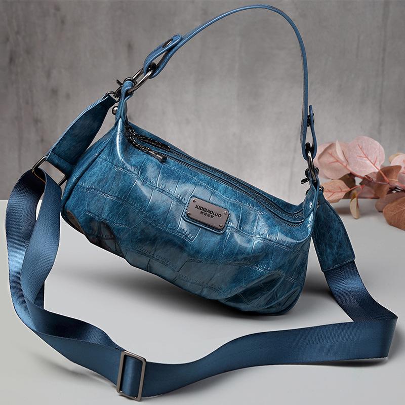 Retro style one-shoulder, cross-slung cloud crease bag