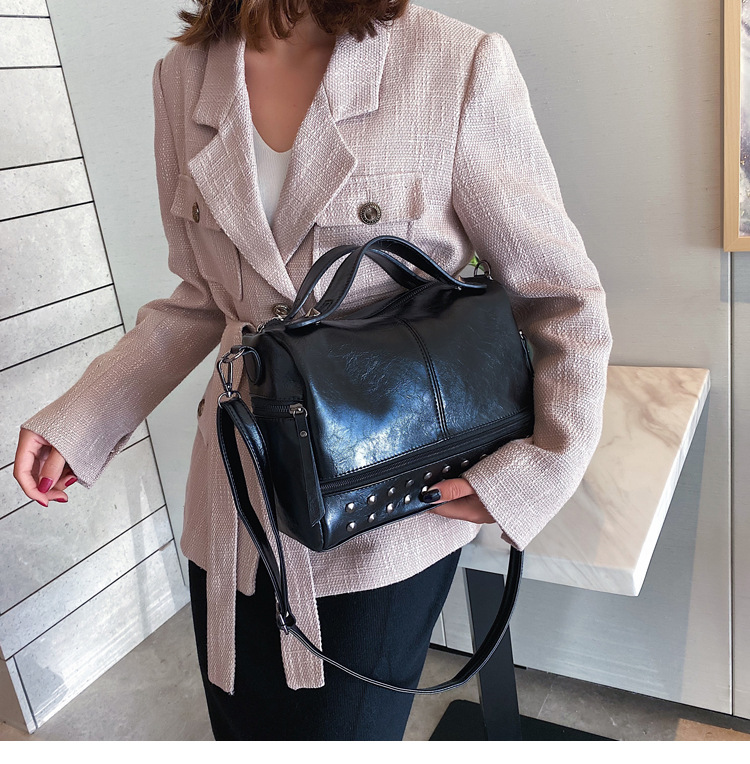 Single Shoulder Diagonal Bag Soft Leather