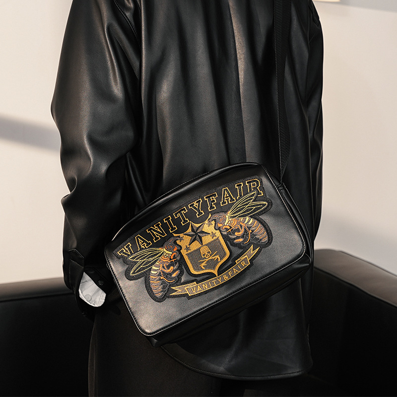 Original Design Embroidery Pattern Tide Brand Street Leisure Men Slung Small Square Bag