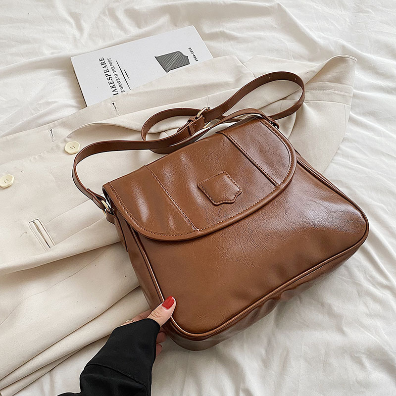 2023 New Niche Fashion Retro Large-capacity Briefcase