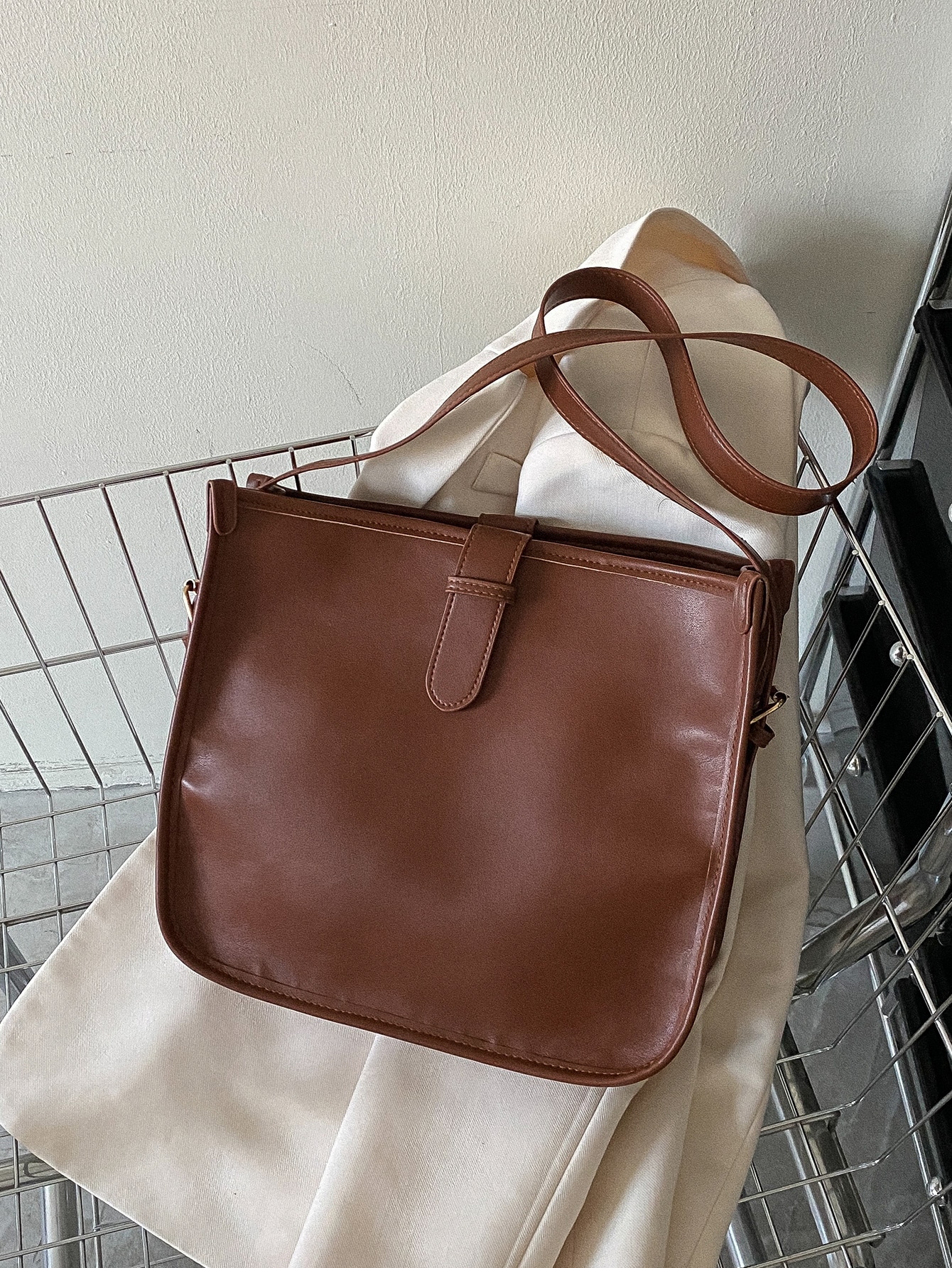 Stitch details square pack