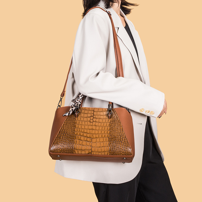 Middle-aged Mom Fashion Textured Crocodile One-Shoulder Crossbody Bag