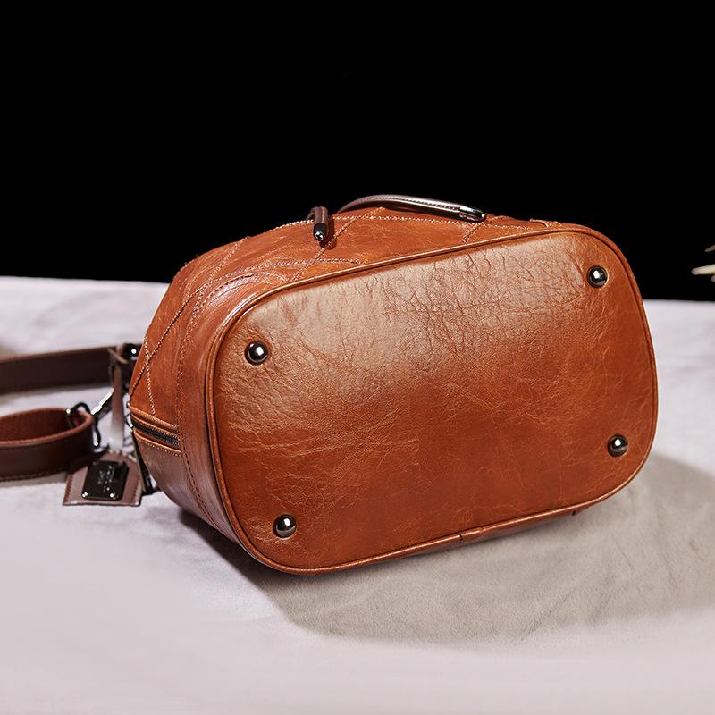 Retro Fashion Shoulder Slung Large Capacity Cable Embroidered Plaid Bucket