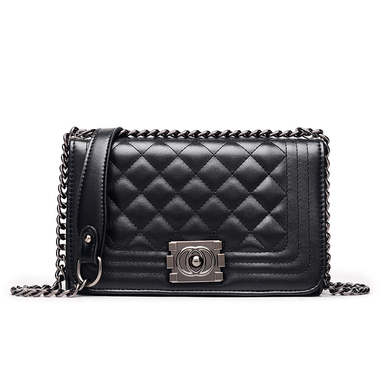 Classic  Diamond Chain Clutch