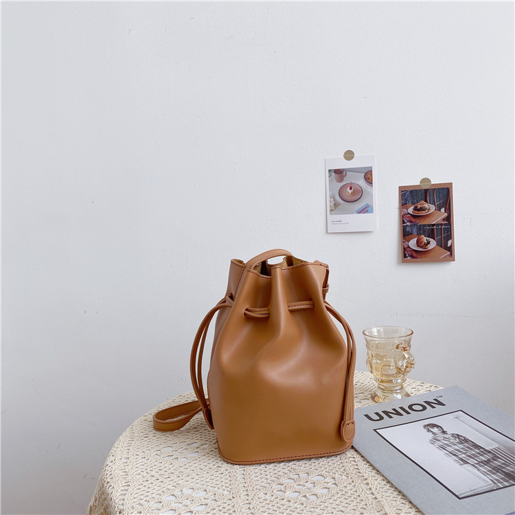 Simple Drawstring Pleated Bucket Bag
