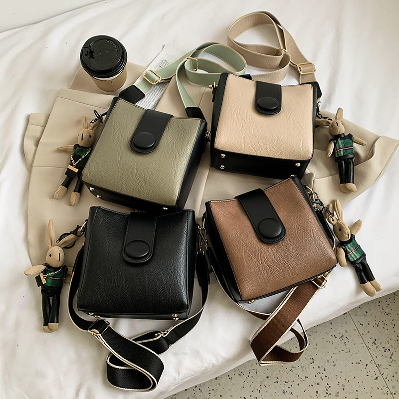 New Style Contrast Wide Shoulder Strap Shoulder Bag