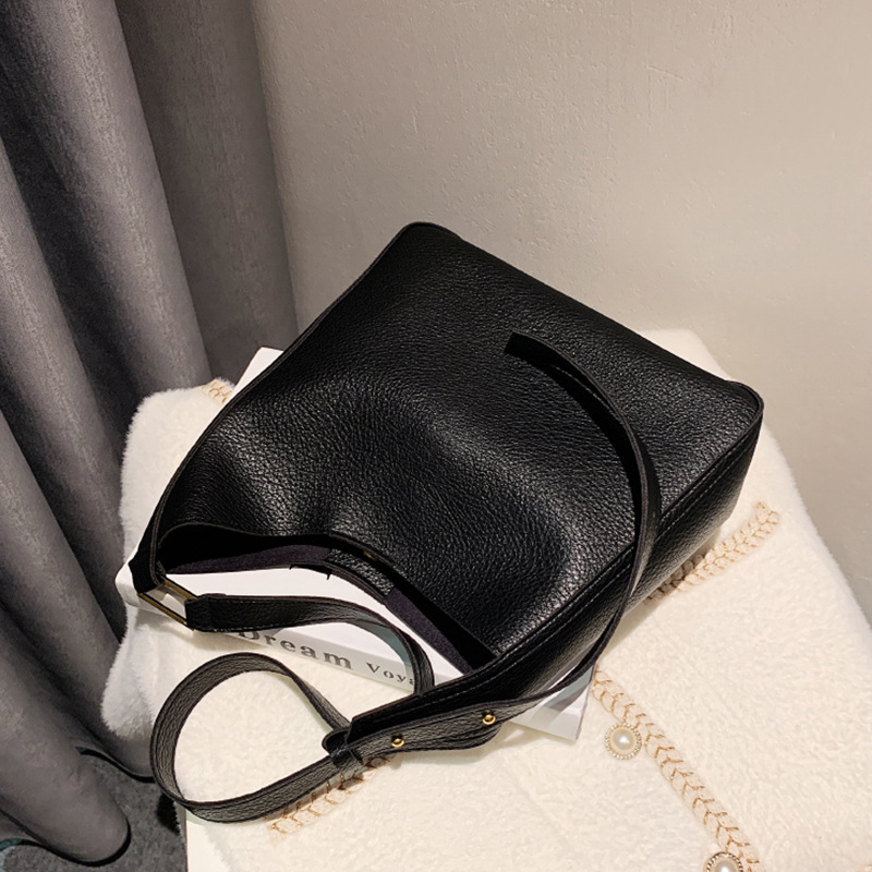 Popular Soft Crossbody Bag Large Capacity Parent Bag Commuter Tote