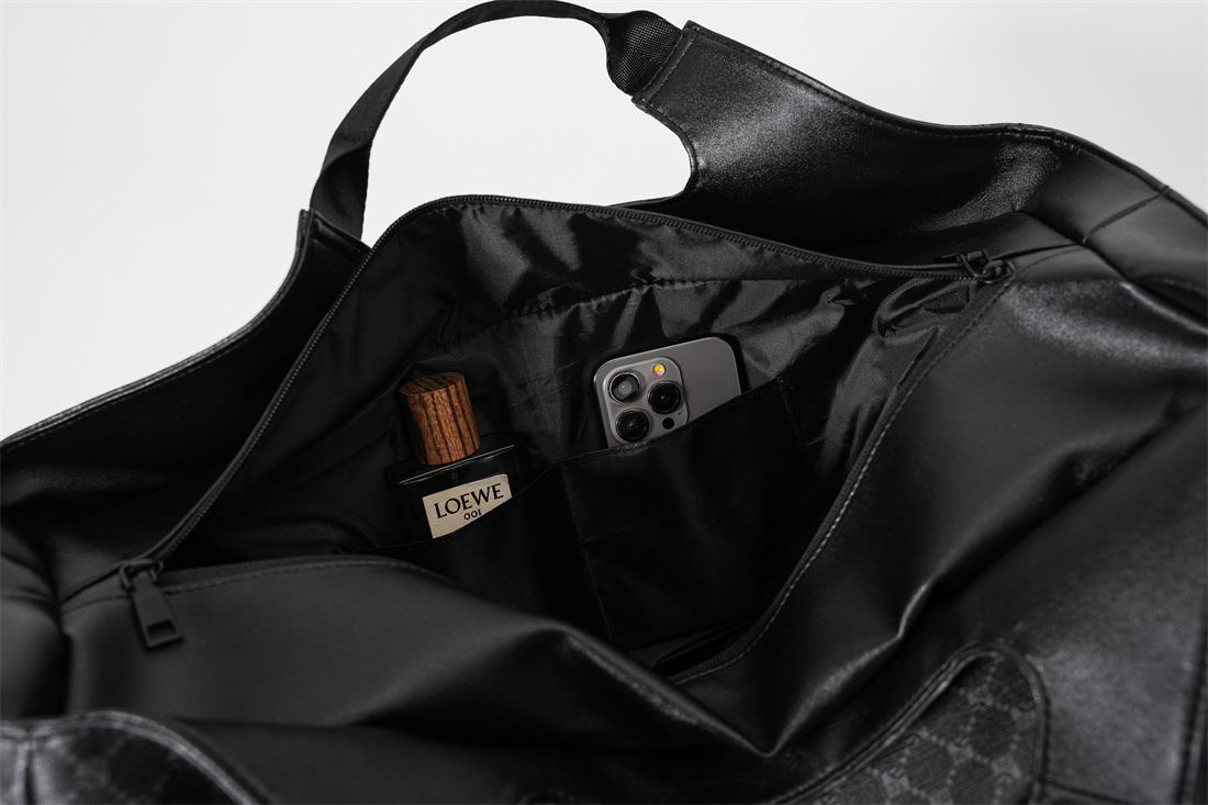 Large Capacity Fitness Bag Independent Shoe Position Short Travel Bag Luggage Bag Sports Satchel