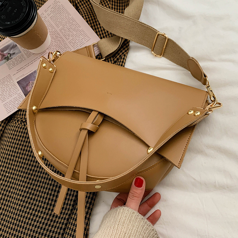 Retro Fashion Saddle Bag Texture Atmosphere Crossbody Bag