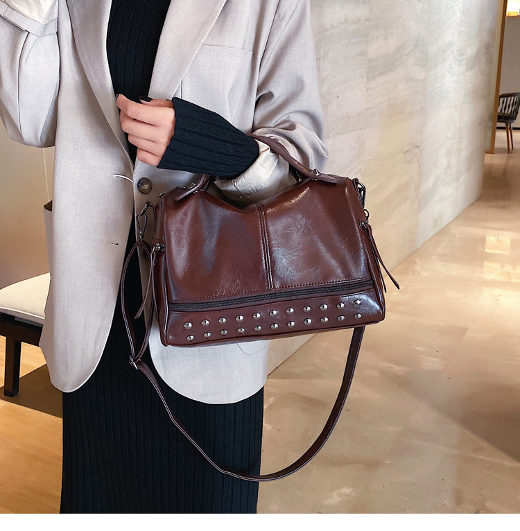 Single Shoulder Diagonal Bag Soft Leather
