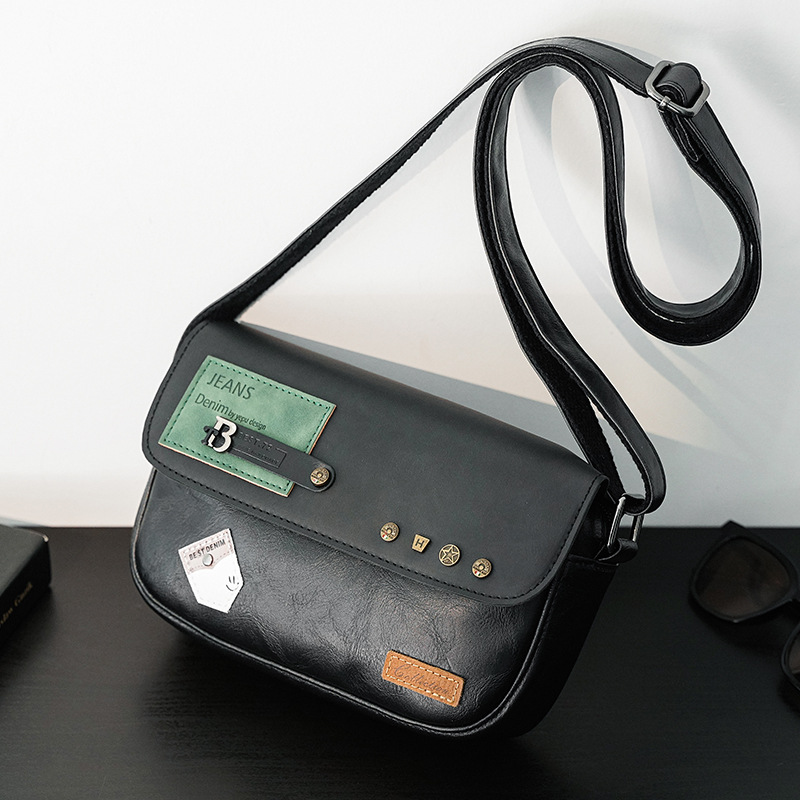 New Fashion Personality Rivet Street Couple Small Satchel