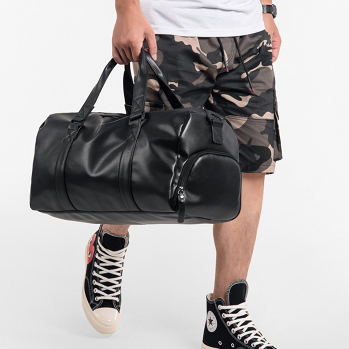 Large Capacity Independent Shoe Position Trendy Men Fitness Shoulder Bag