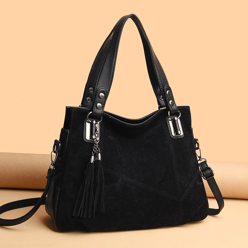 2023 Atmospheric Stitching Fluted Commuter Tassel Bag