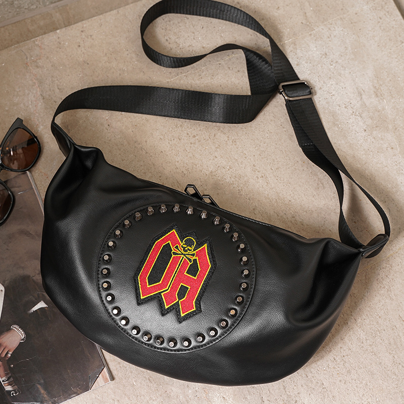 Fashion Fashion Men Leisure Sports Outdoor Rivet Riding Bag