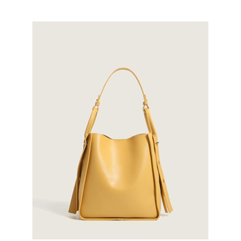 Retro Large-capacity Bag Women's Fashion Bucket Bag Texture Small Group Underarm Bag Joker Messenger Bag