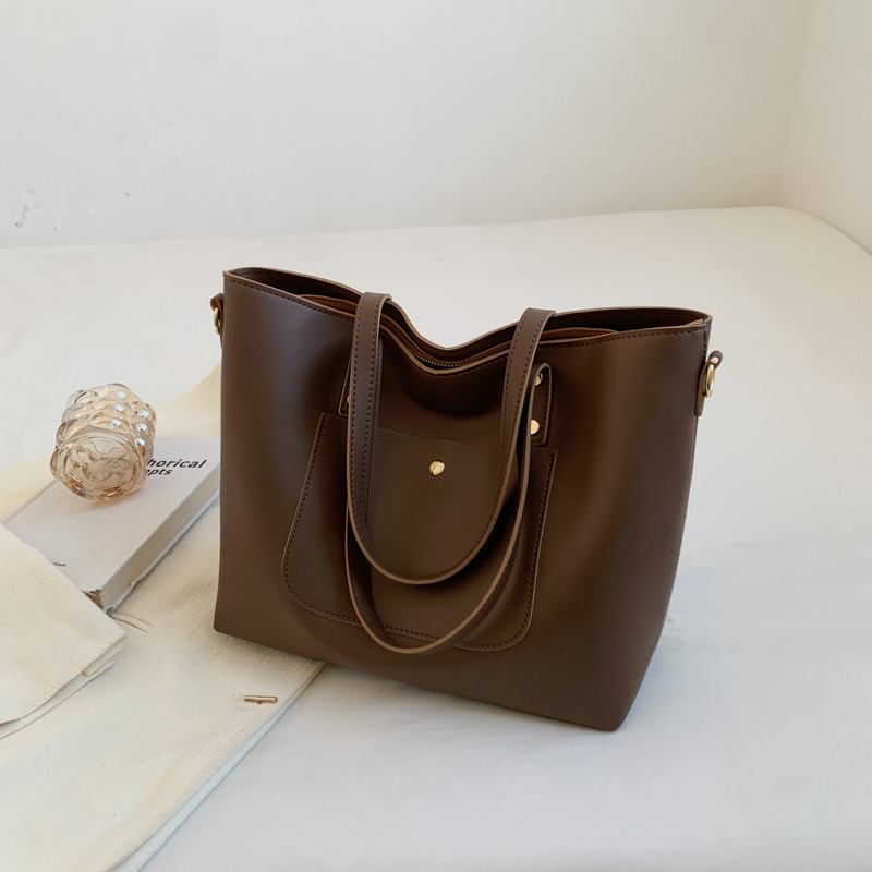 Simple Large Capacity Tote