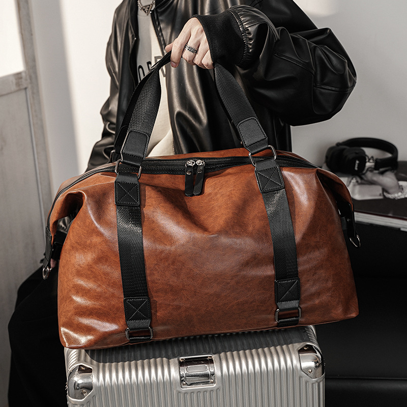 Casual Simple Men's Portable Travel Fitness Bag