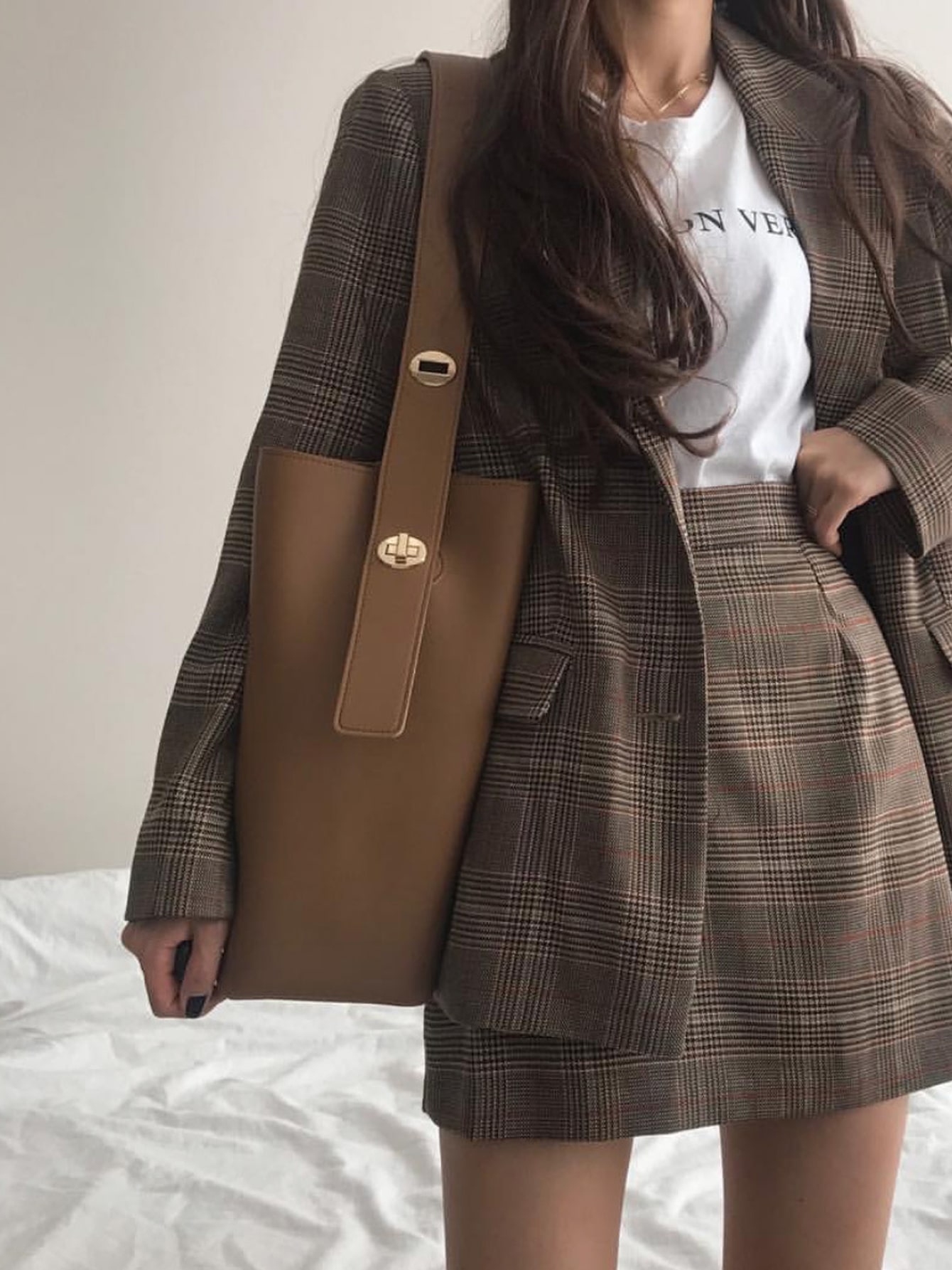 Minimalist Top Single Handle Bucket Bag