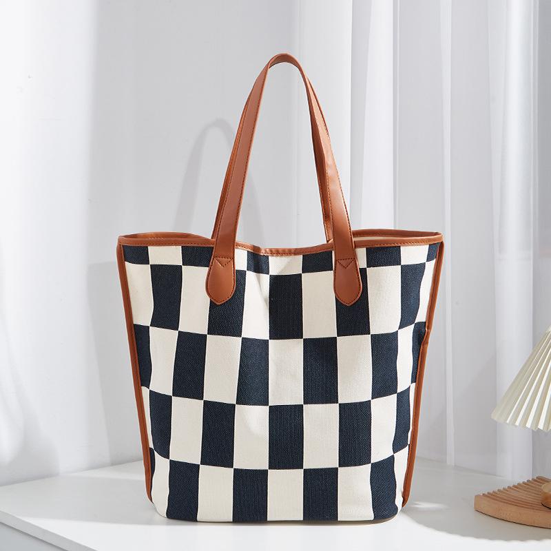 Large Capacity Women's Bag Fashion Canvas Shoulder Armpit Bag Commuter Joker Plaid Tote Bag