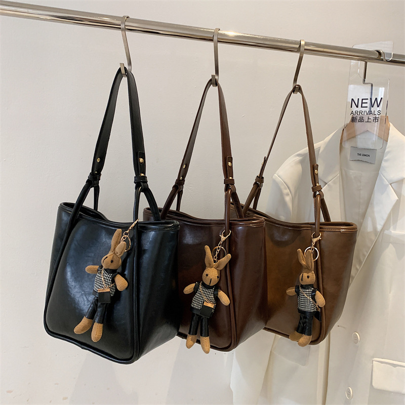 Large Shoulder Commuter Tote