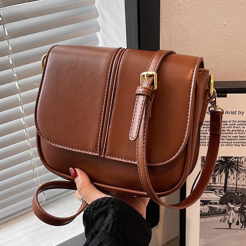 Retro Design Simple Shoulder Bag