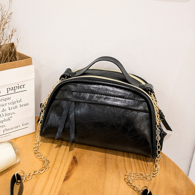 Small Fresh And Fashionable Paraffin Leather Bag