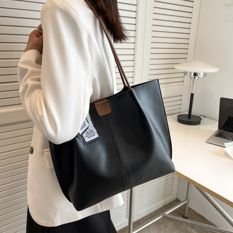 Large Capacity Tote Bag