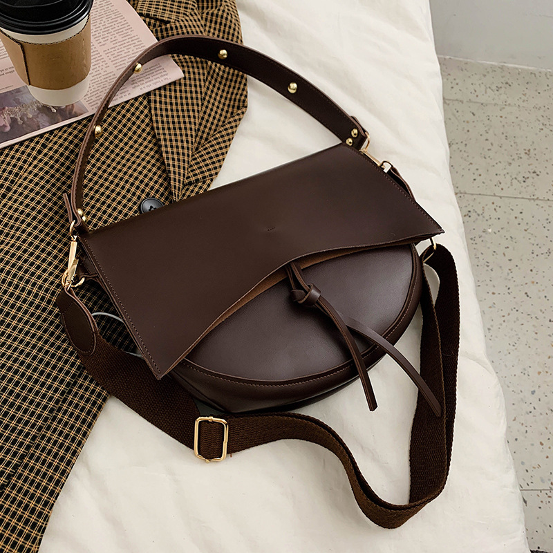 Retro Fashion Saddle Bag Texture Atmosphere Crossbody Bag